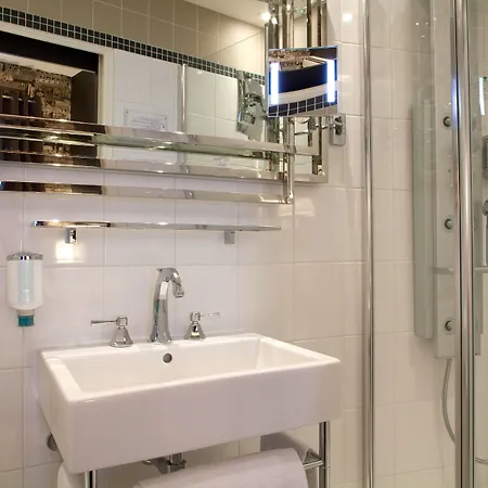Hotel Petit Madeleine 3*